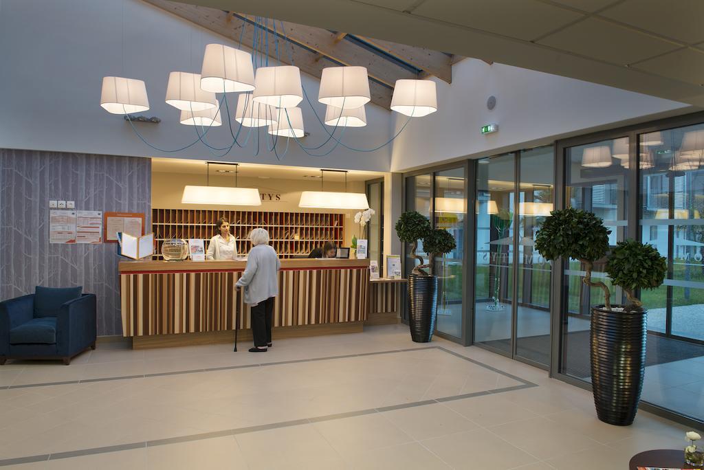 Aparthotel Domitys Le Galion D'Or Royan Exterior foto
